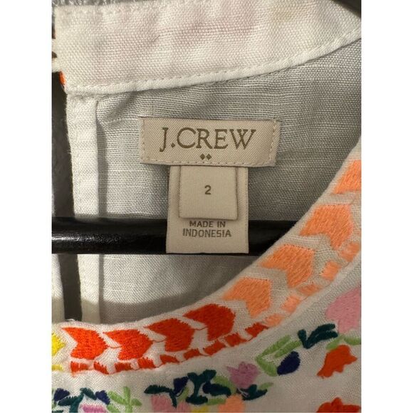J. Crew White Linen and Cotton with Embroidered Flowers Top Size 2 - Picture 2 of 2